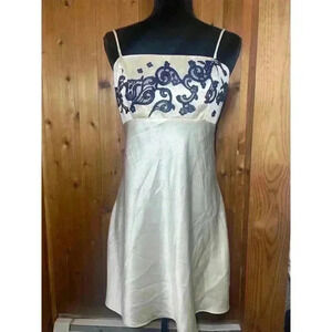 NATORI Y2K Cream and Navy Laced Slip Dress Women’s Size Medium
